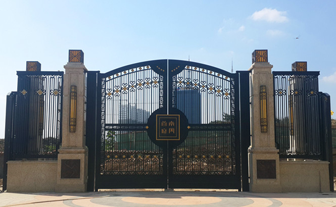 别墅铁艺大门手工工艺的新高度