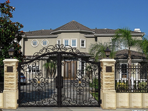 铁艺大门如何上色