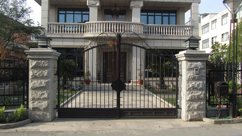 如何保养欧式铁艺大门