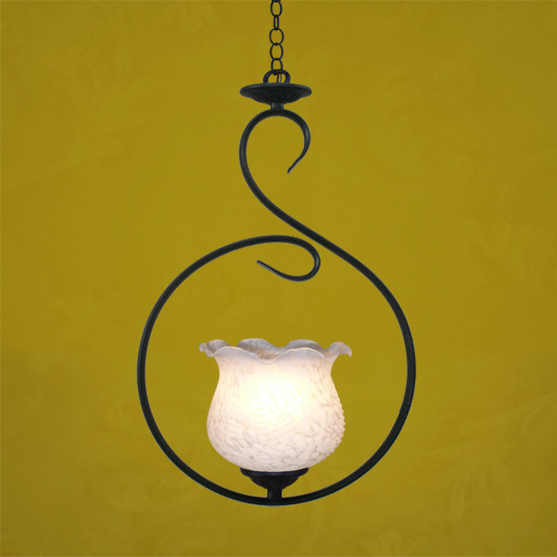 铁艺灯，为你营造温馨的家