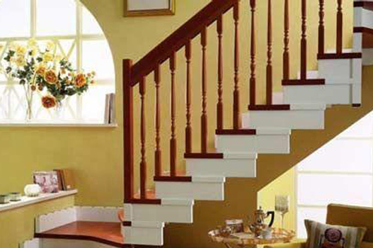 【宝东铁艺】实木楼梯扶手优缺点汇总