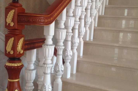 宝东铁艺教你楼梯木扶手要如何保养